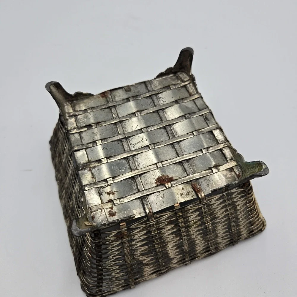 VTG Brass Square Woven Basket‎ 5.25